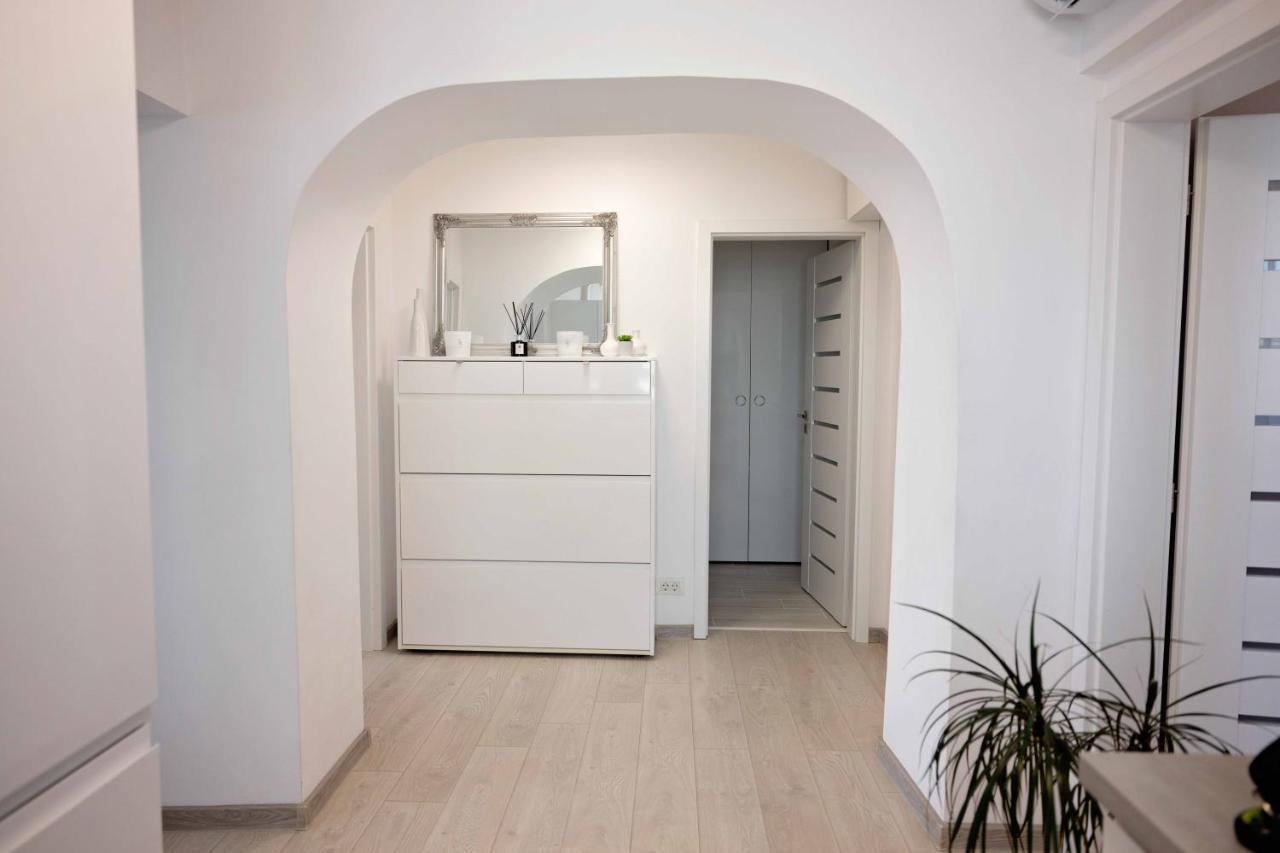 Joyful Apartment Timisoara Esterno foto