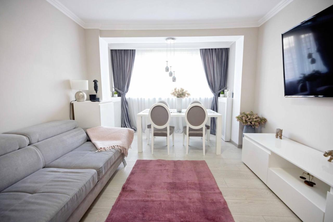 Joyful Apartment Timisoara Esterno foto
