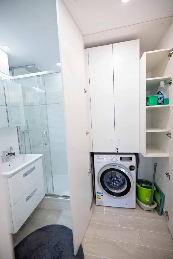 Joyful Apartment Timisoara Esterno foto